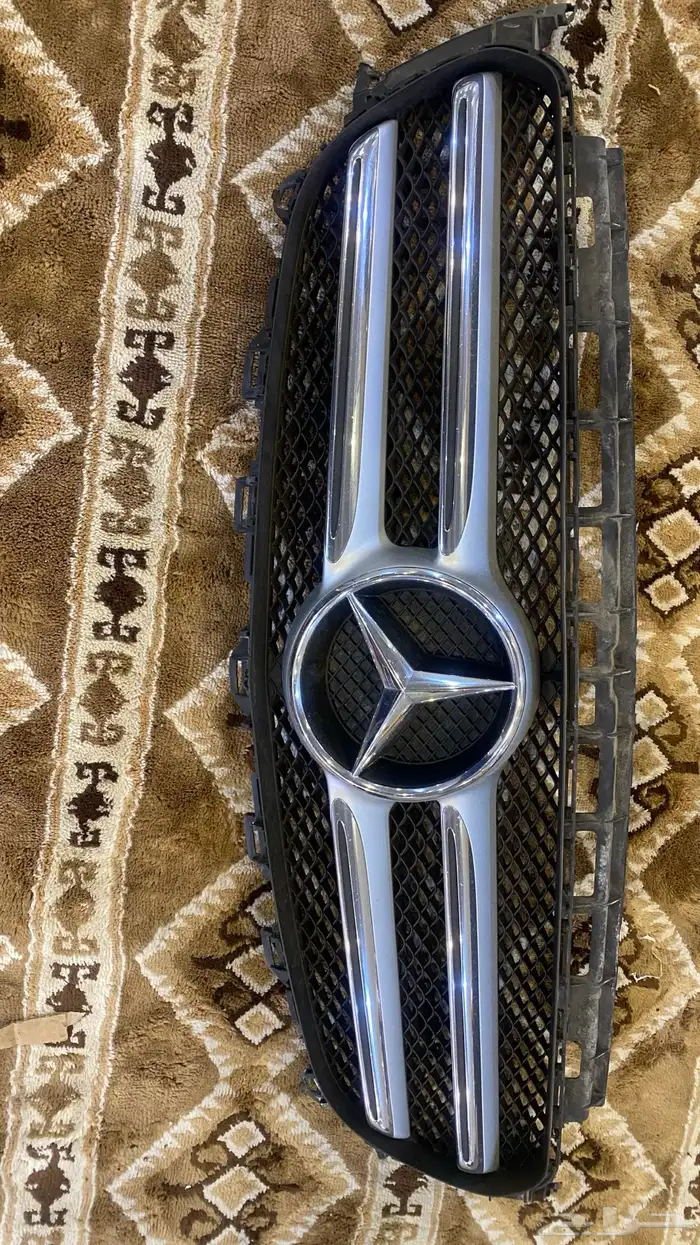 شبك مرسيدس E300 اصلي وكاله 1