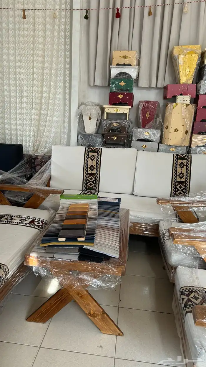 جلسة للحوش جلسات خارجية كراسي خشب كراسي حديد 5