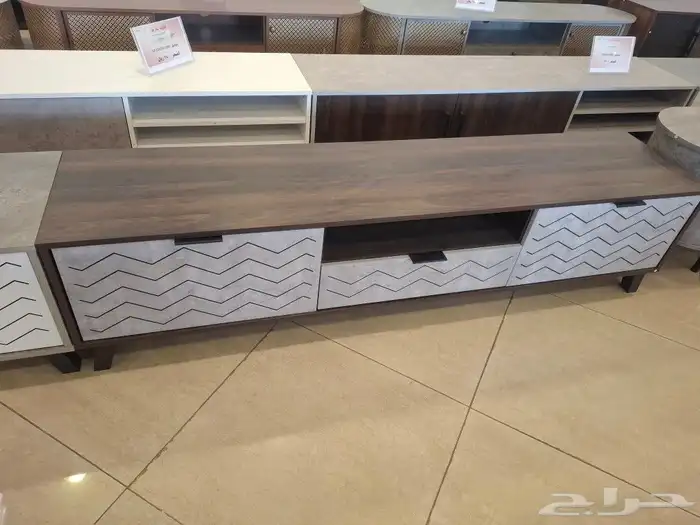 طاولات تلفزيون باشكال ومقاسات مختلفه 10