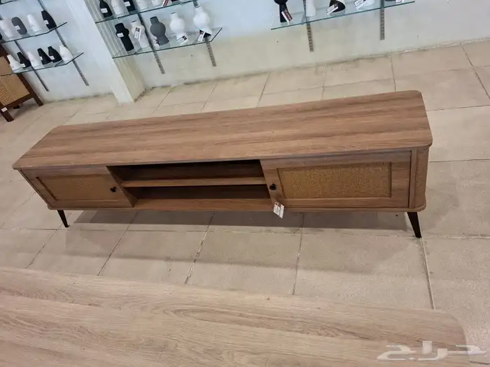 طاولات تلفزيون باشكال ومقاسات مختلفه 11