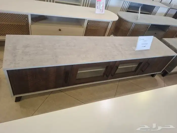 طاولات تلفزيون باشكال ومقاسات مختلفه 9