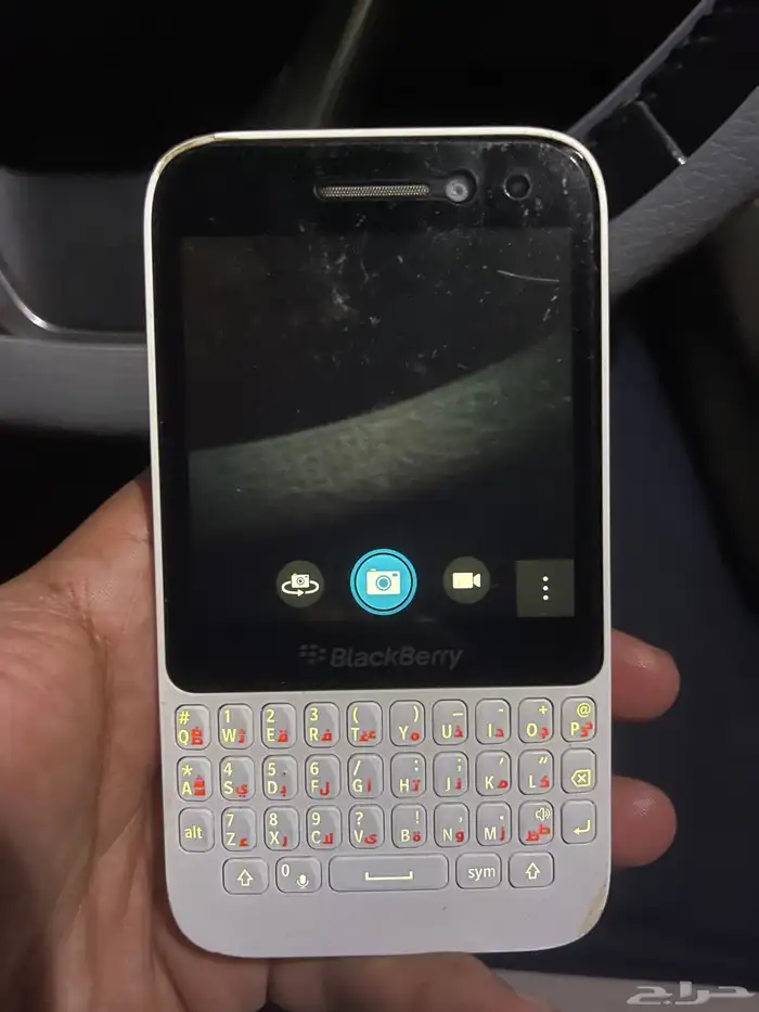 للبيع بلاك بيري Q5 5