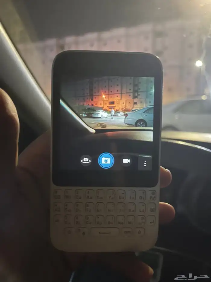 للبيع بلاك بيري Q5 6
