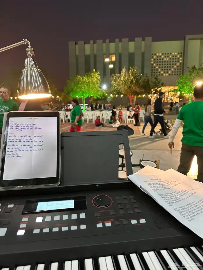 عازف بيانو من أوروبا متاح للفعاليات في الرياض 0