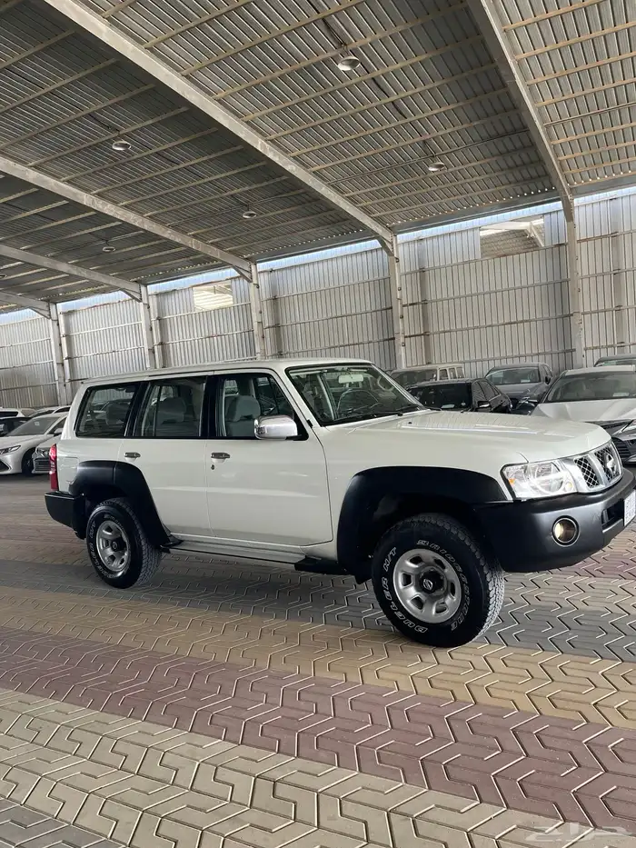 نيسان فتك 4 ابواب 2022 سعودي 9