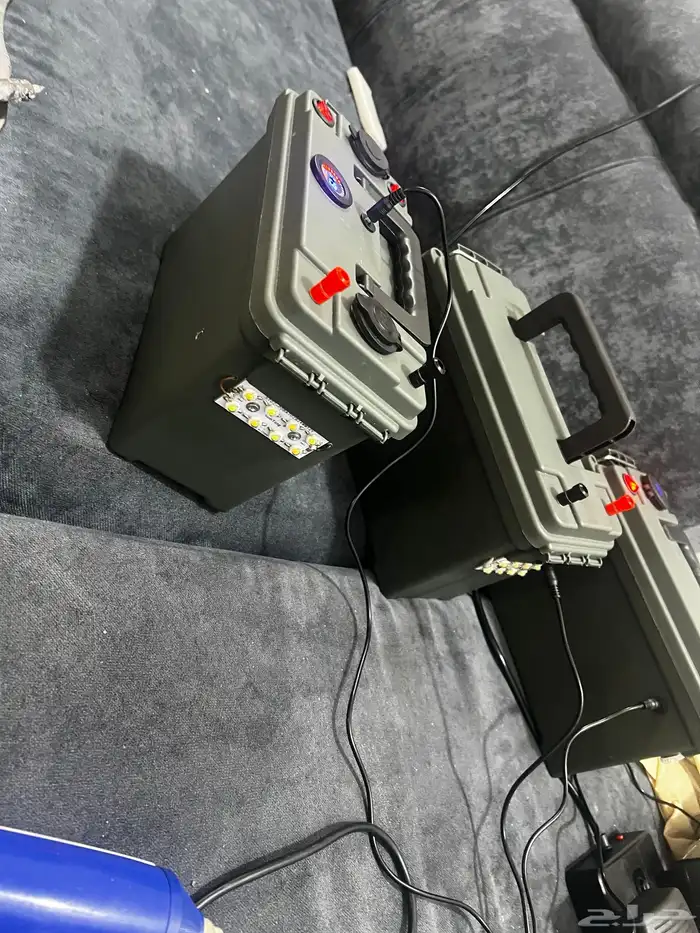 بطاريات متنقلة للبر و الرحلات 5