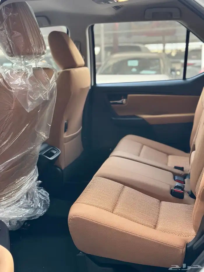 تويوتا فوتشنر 2025 بنزين 4سلندر بدون دبل كاش ونظام 50 50 9