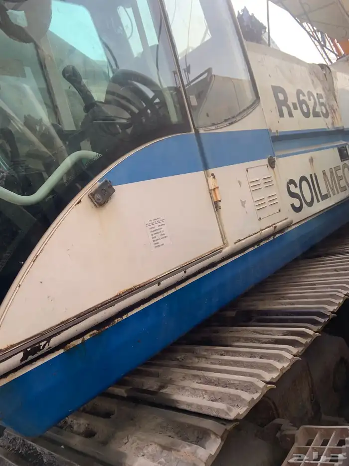 للبيع R625 حفار خوازيق سولميك 2000 ساعه شغال نظيف موديل 2006 0