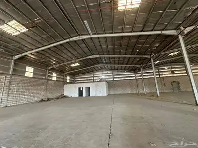 مستودع للايجار بحي النخيل 10