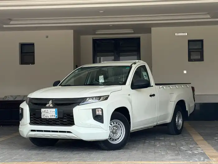 (تم البيع) ميتسوبيشي L200 غمارة بنزين موديل 2020 نظيف جدا 1
