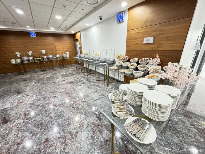 غداء وعشاء وسناك وفطور بوفيه غداء بوفيه عشاء بوفيه ستاك كون 4