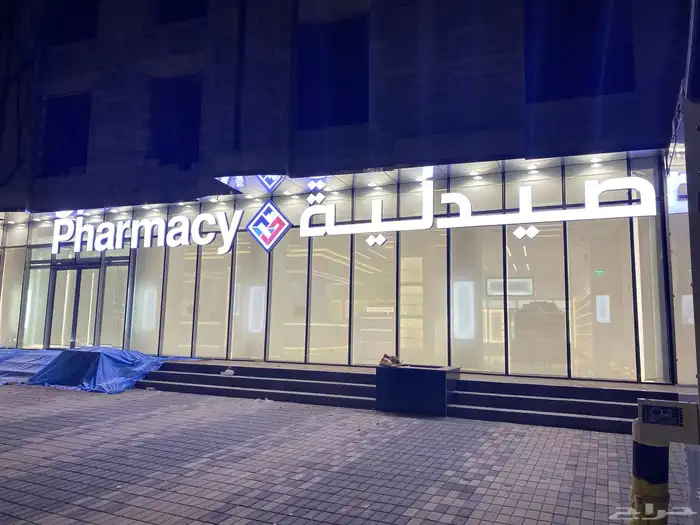 تركيب ستائر رول بلاك اوت ستائر كهربائية ستاير مكاتب خشبيه 1