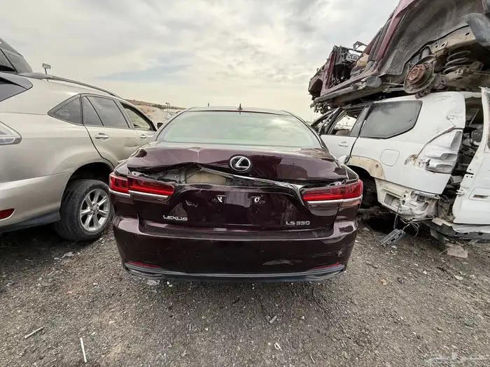 لكزس LS 350 تشليح قطع غيار فقط 9