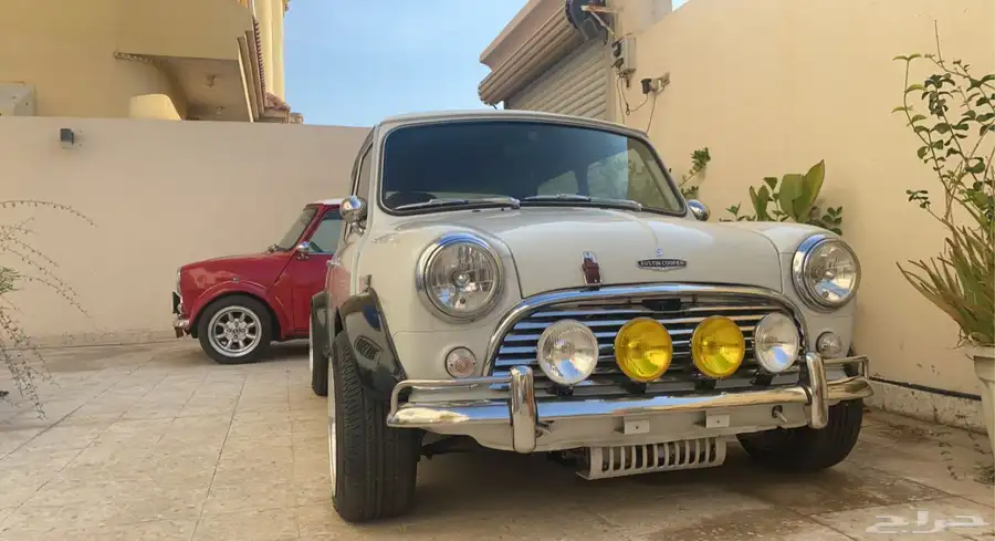 For rental Mini Cooper classic 1980 ميني كوبر كلاسك للإيجار 3