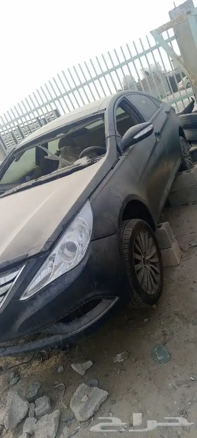 سوناتا 2013 قطع غيار فقط 1