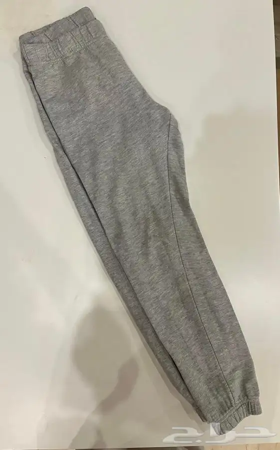 ملابس أطفال متنوعة استعمال خفيف شبه جديدة 57