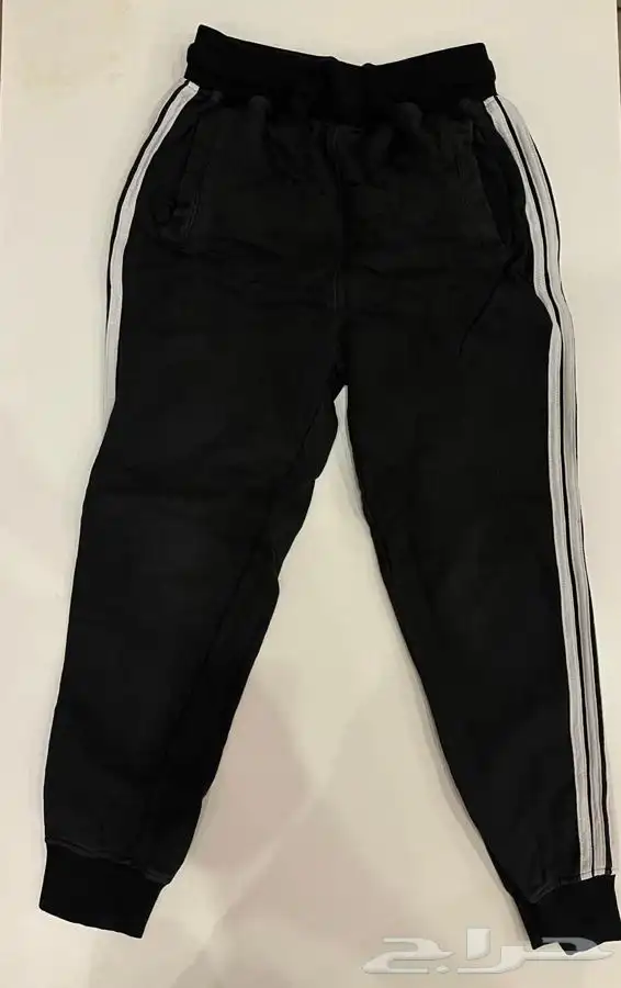 ملابس أطفال متنوعة استعمال خفيف شبه جديدة 34