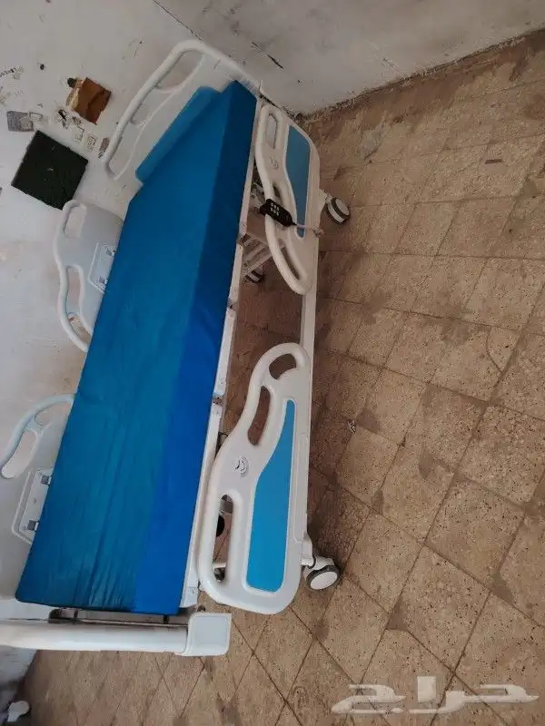 سرير طبي عريض مع المرتبه الطبيه 0