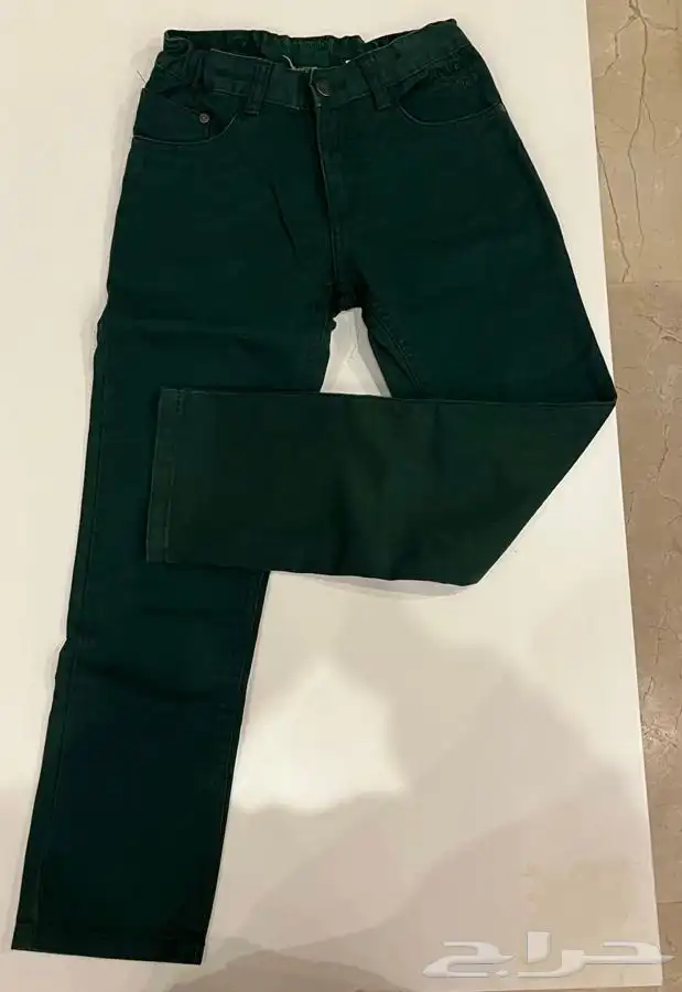 ملابس أطفال متنوعة استعمال خفيف شبه جديدة 17