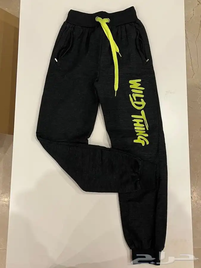 ملابس أطفال متنوعة استعمال خفيف شبه جديدة 0