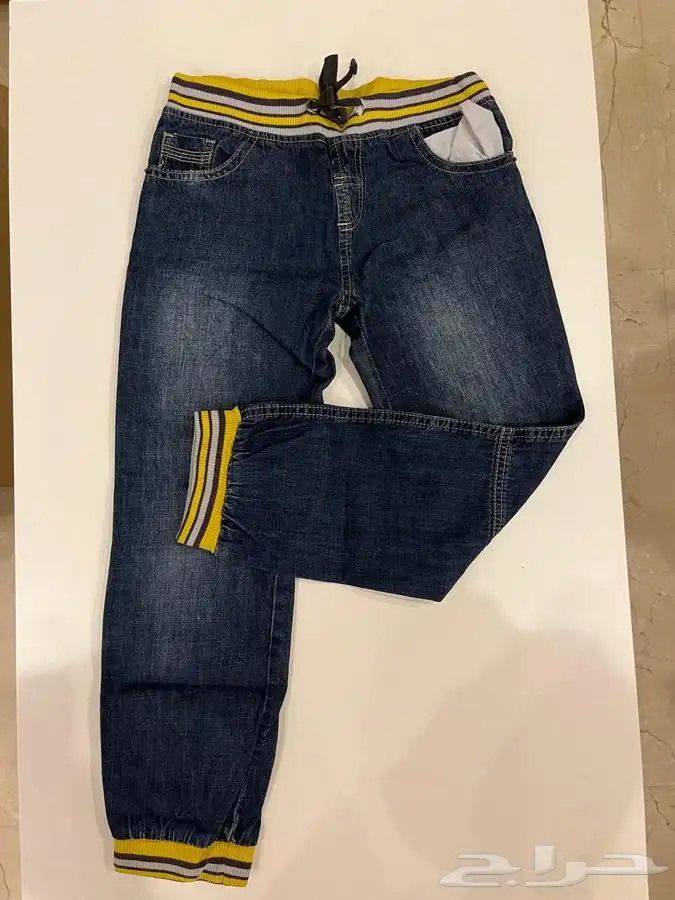 ملابس أطفال متنوعة استعمال خفيف شبه جديدة 24