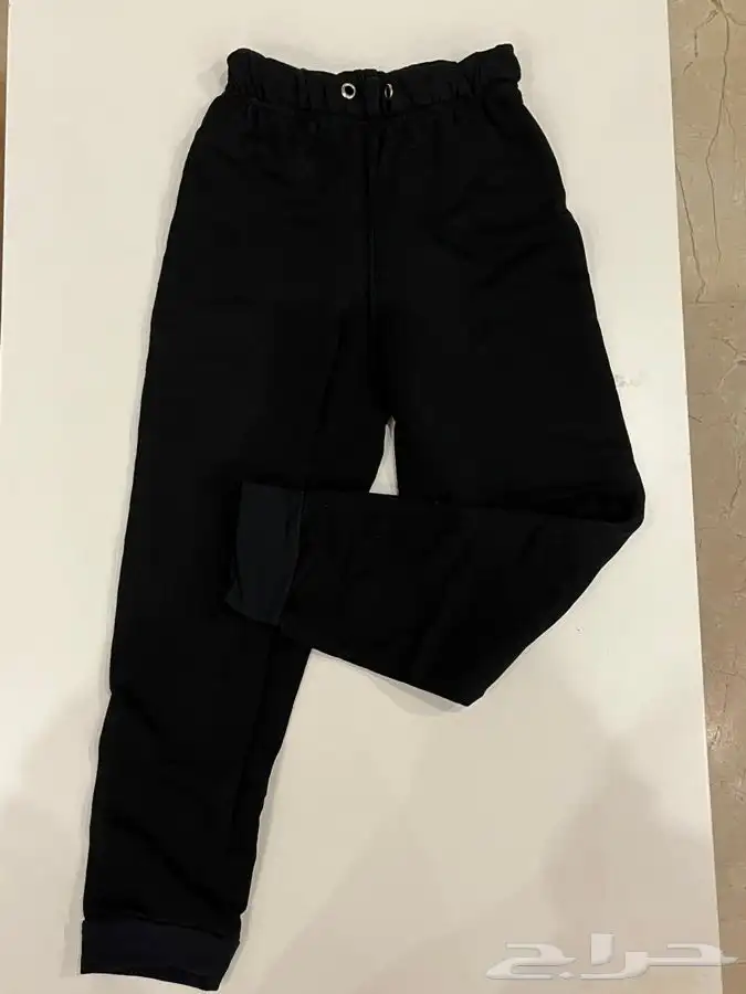 ملابس أطفال متنوعة استعمال خفيف شبه جديدة 16