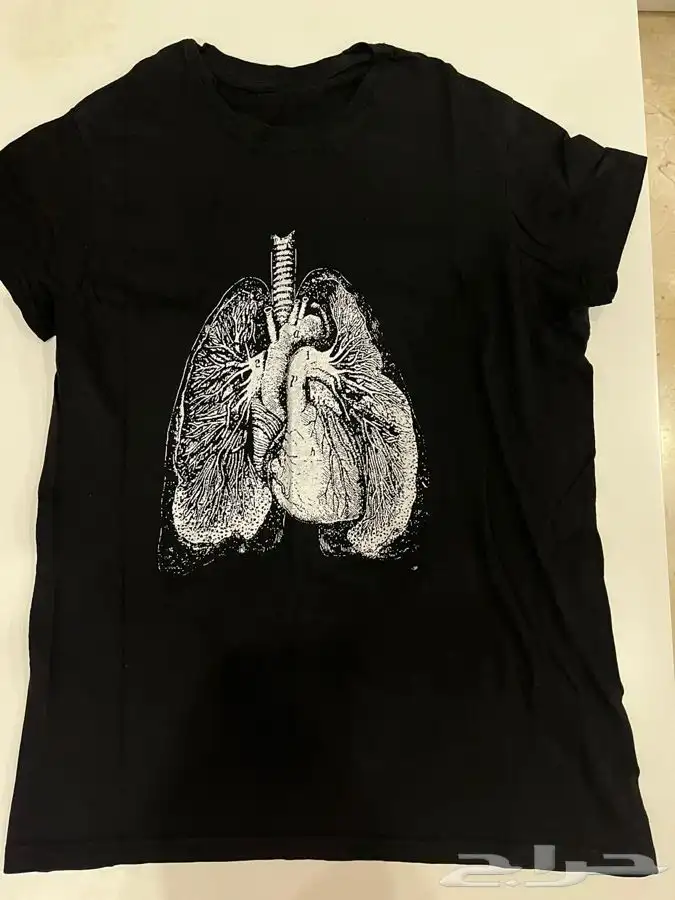 ملابس أطفال متنوعة استعمال خفيف شبه جديدة 44