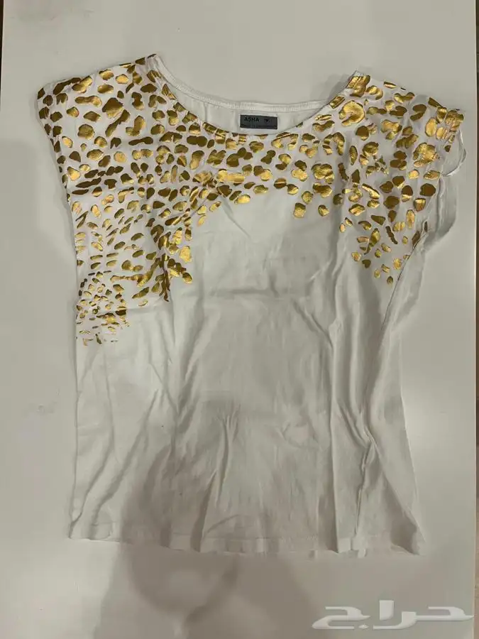 ملابس أطفال متنوعة استعمال خفيف شبه جديدة 35