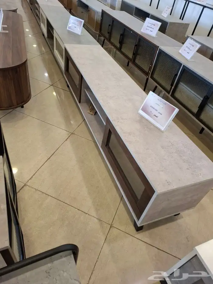 طاولات تلفزيون باشكال ومقاسات مختلفه 13