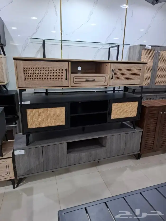 طاولات تلفزيون باشكال ومقاسات مختلفه 0