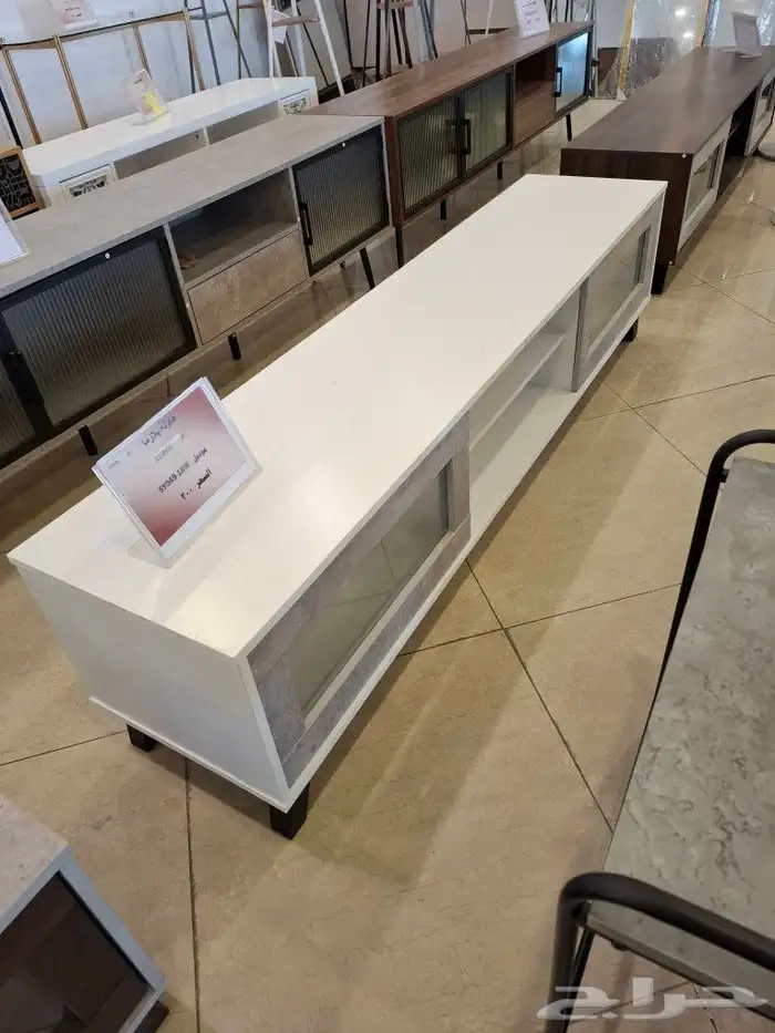 طاولات تلفزيون باشكال ومقاسات مختلفه 15