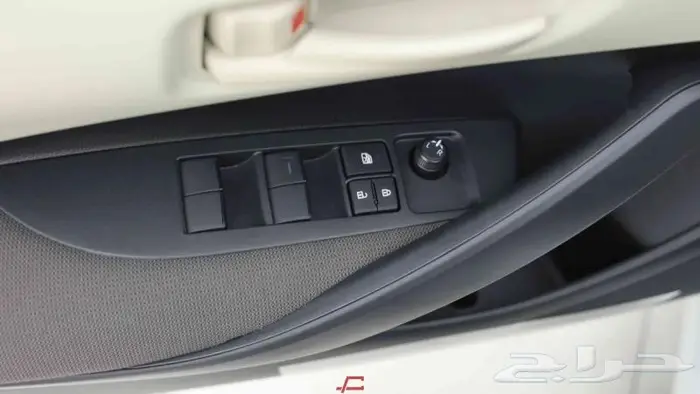 تويوتا كورولا XLI 2.0 طيس بنزين 2025 13