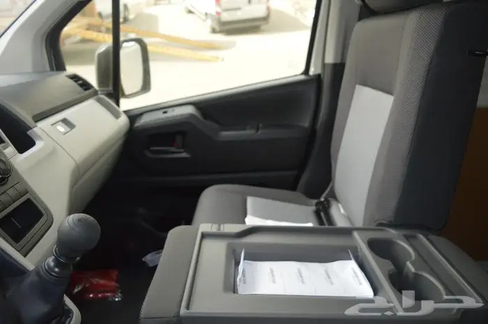 تويوتا باص هايس 2025 ديزل قير عادي سقف منخفض عبداللطيف 10