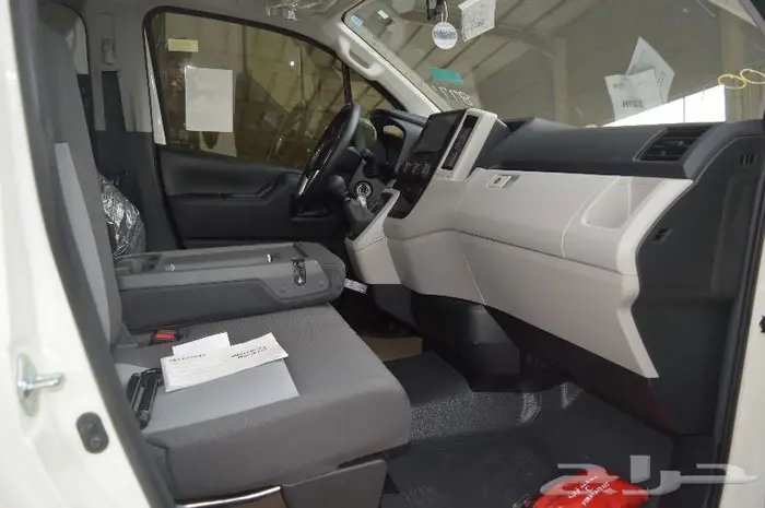 تويوتا باص هايس 2025 ديزل قير عادي سقف منخفض عبداللطيف 13