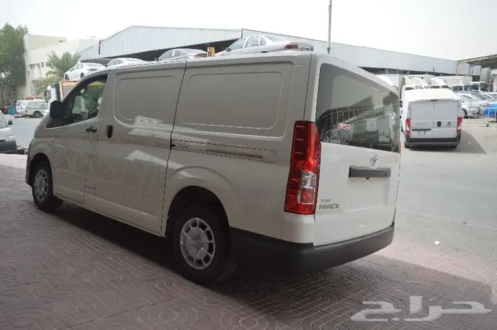 تويوتا باص هايس 2025 ديزل قير عادي سقف منخفض عبداللطيف 5