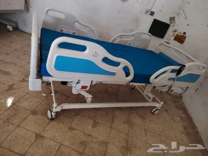 سرير طبي عريض مع المرتبه الطبيه 3