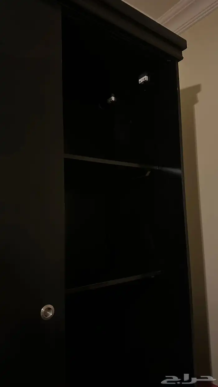 دولاب خشب أسود مستعمل نظيف الرياض 1