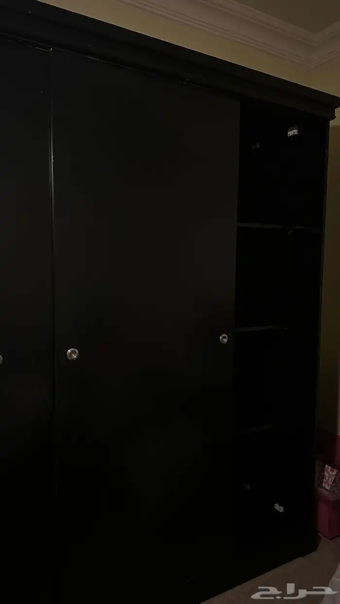 دولاب خشب أسود مستعمل نظيف الرياض 3