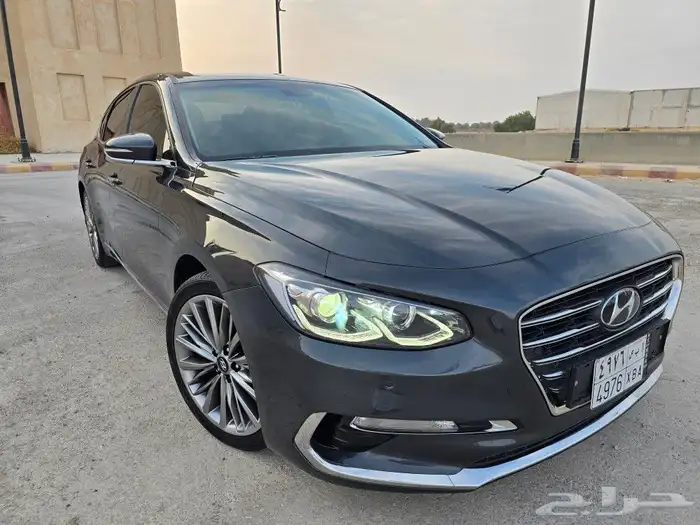 تم البيع ازيرا ديزل 2019 بطاقة جمركيه الأحساء نص فل 2