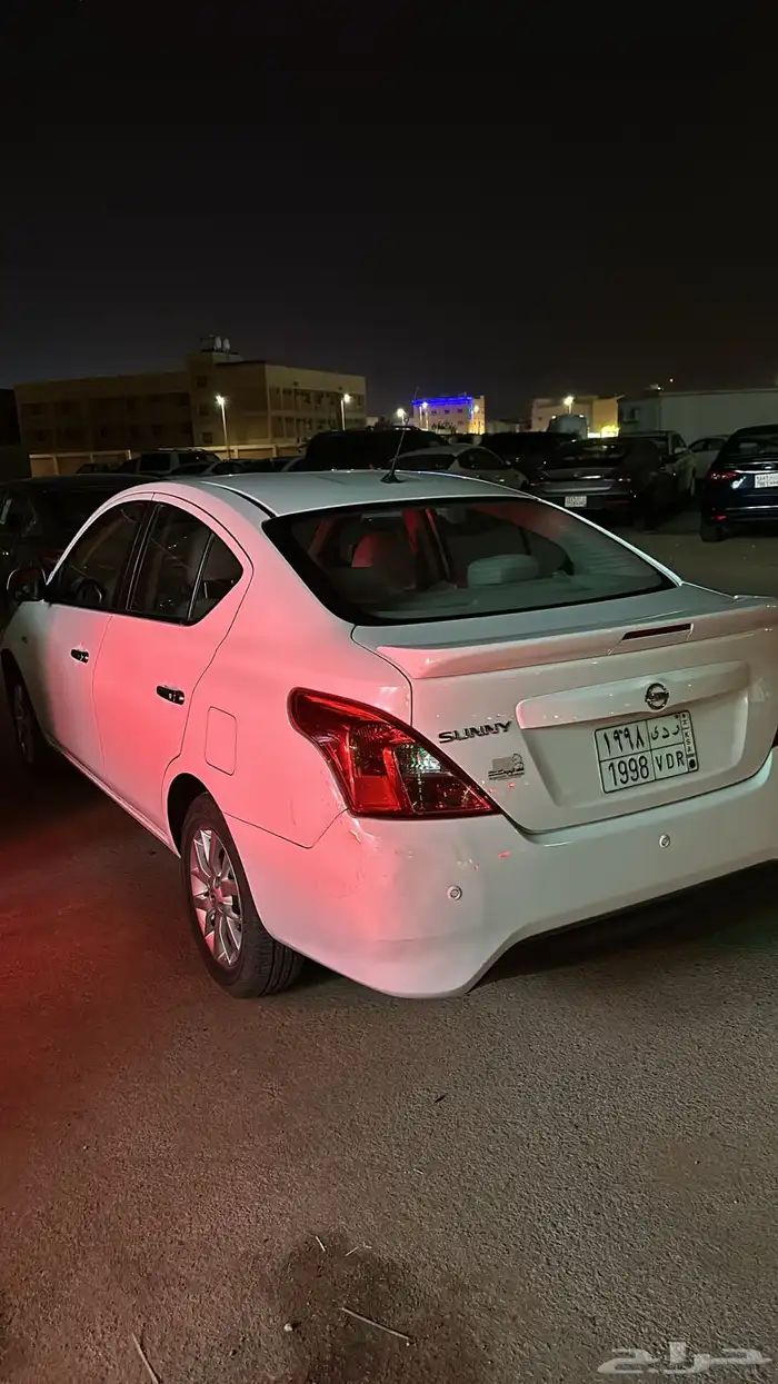 اخر يوم للعروض لتأجير السيارات يومي و شهري 12