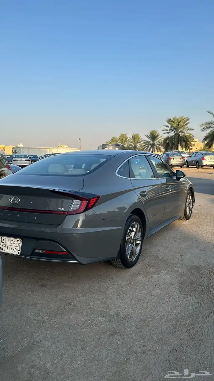 اخر يوم للعروض لتأجير السيارات يومي و شهري 5