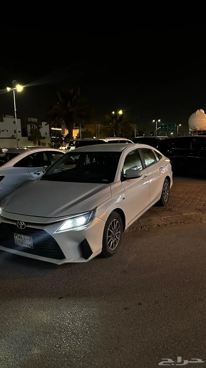 اخر يوم للعروض لتأجير السيارات يومي و شهري 10