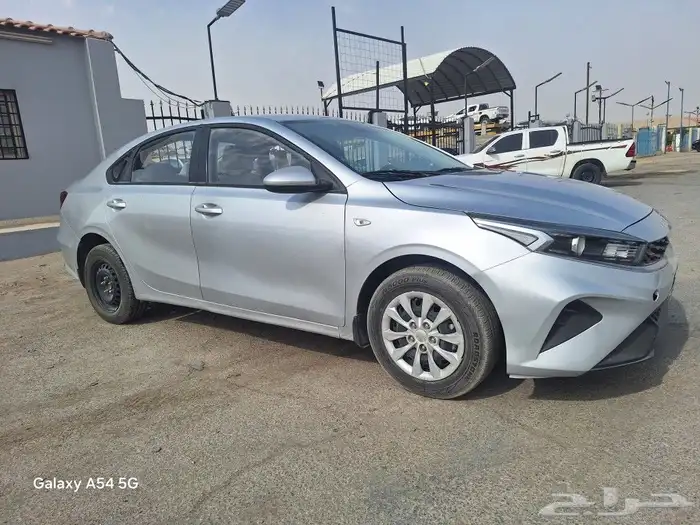 كيا سيراتو غير مصدوم 5