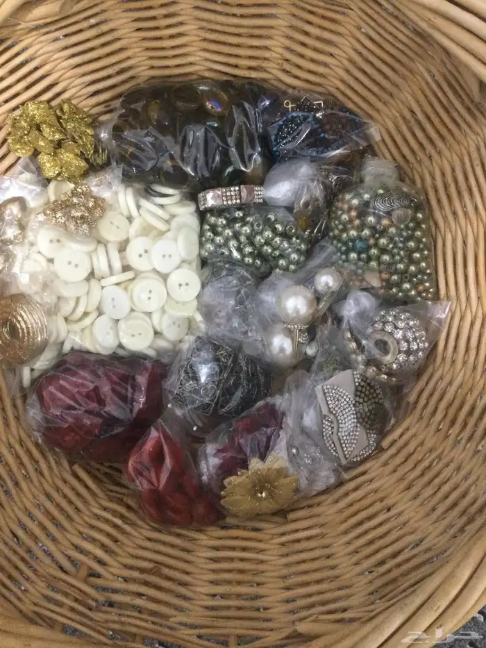 كلف وخرز و ازارير وخيوط منوعه وغاليه 3