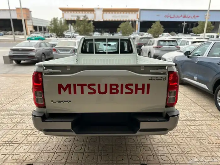 ميتسوبيشي L200 غمارة ديزل 2024 4