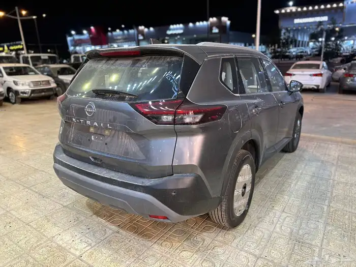 نيسان اكس تريل 2025 4