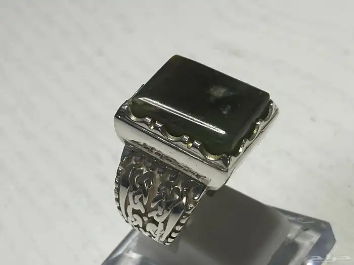 خاتم يشم يماني قص مربع 1