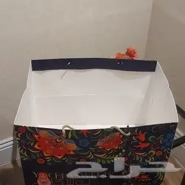 تصميم وطباعة بوكسات وأكواب واكياس ورقية 5