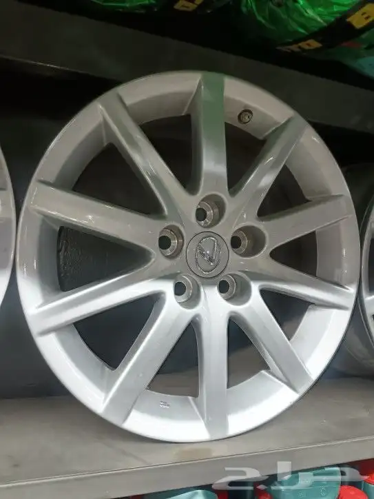جنوت Lexus 4