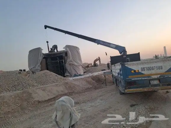 إيجار سطحات ونش نقل غرف ومولدات تركيب لوحت كهرباء 7